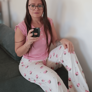 Pyjama tee-shirt et pantalon – Na Lin Da – Rose fraises