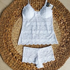 Ensemble de lingerie en dentelle blanche – Ancona